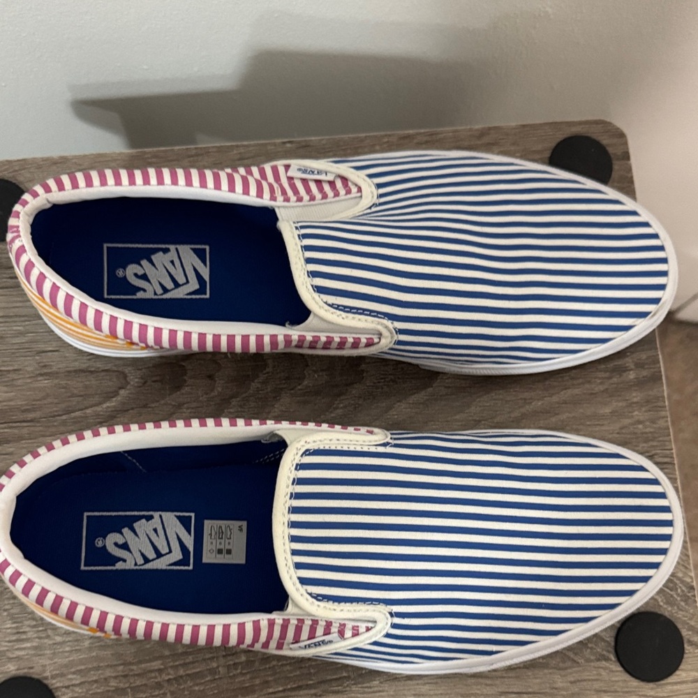 Vans Deck Club Men’s 10.5 Classic Slip On Sneakers